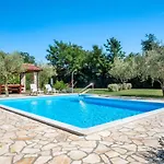 Ferienhaus Tommy By Interhome